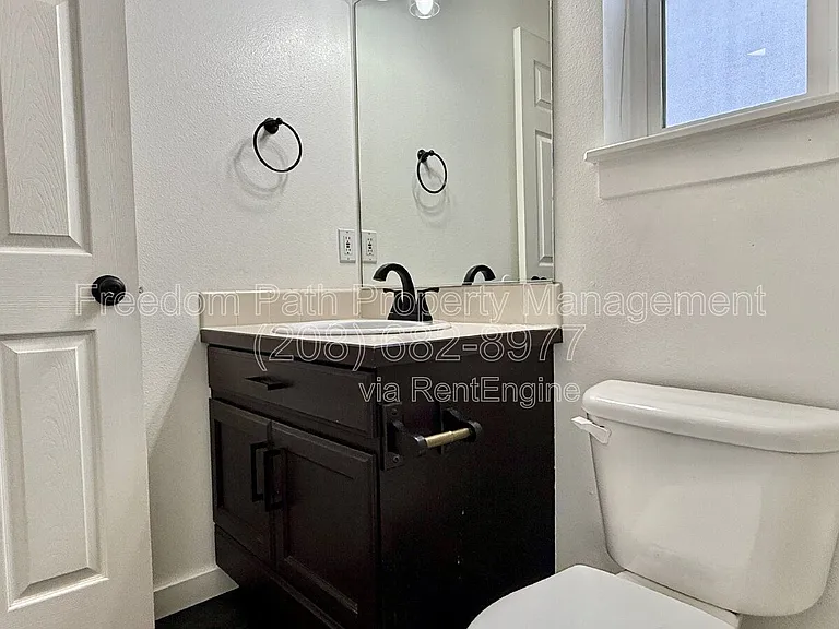 1382 W Tanager Ave — Photo 17