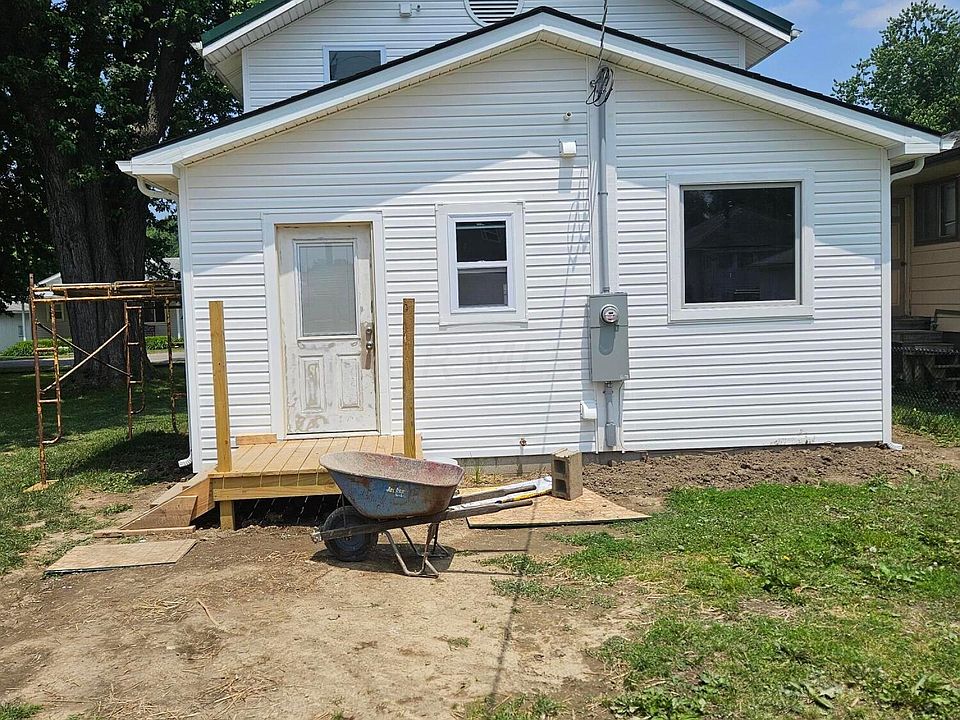 2nd image of 116 E Lincoln St
