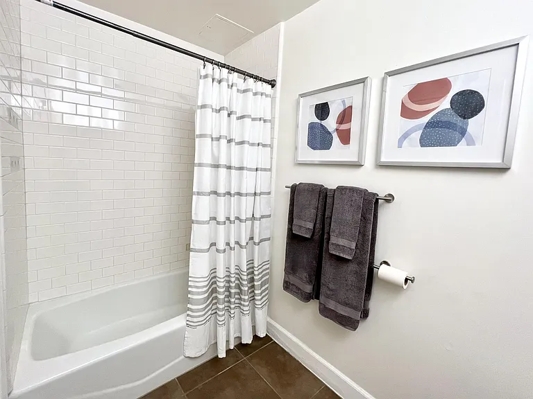 2828 University Ave #301 — Photo 13