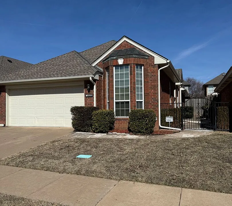 3813 Tudor Cir