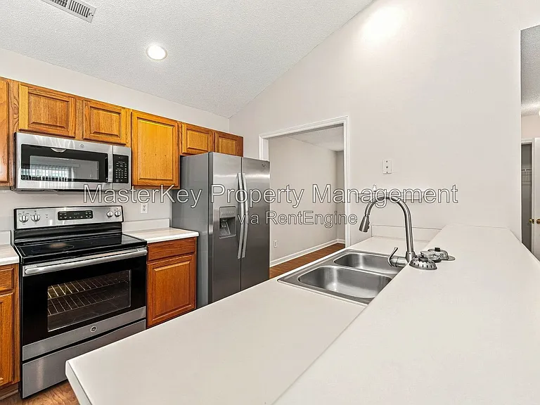 6307 Forest Ridge Dr — Photo 11