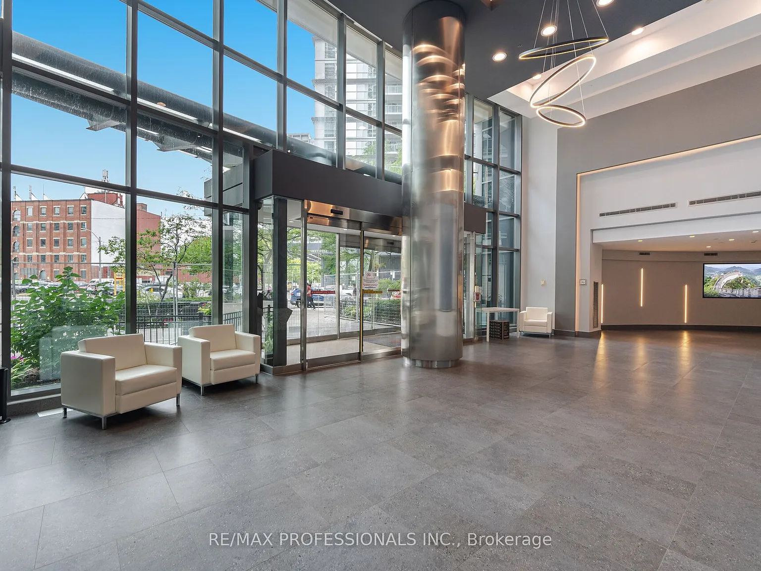 2 bed, $2,800 — Photo 3