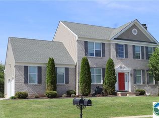 7385 Cedar Rd, Macungie, PA 18062