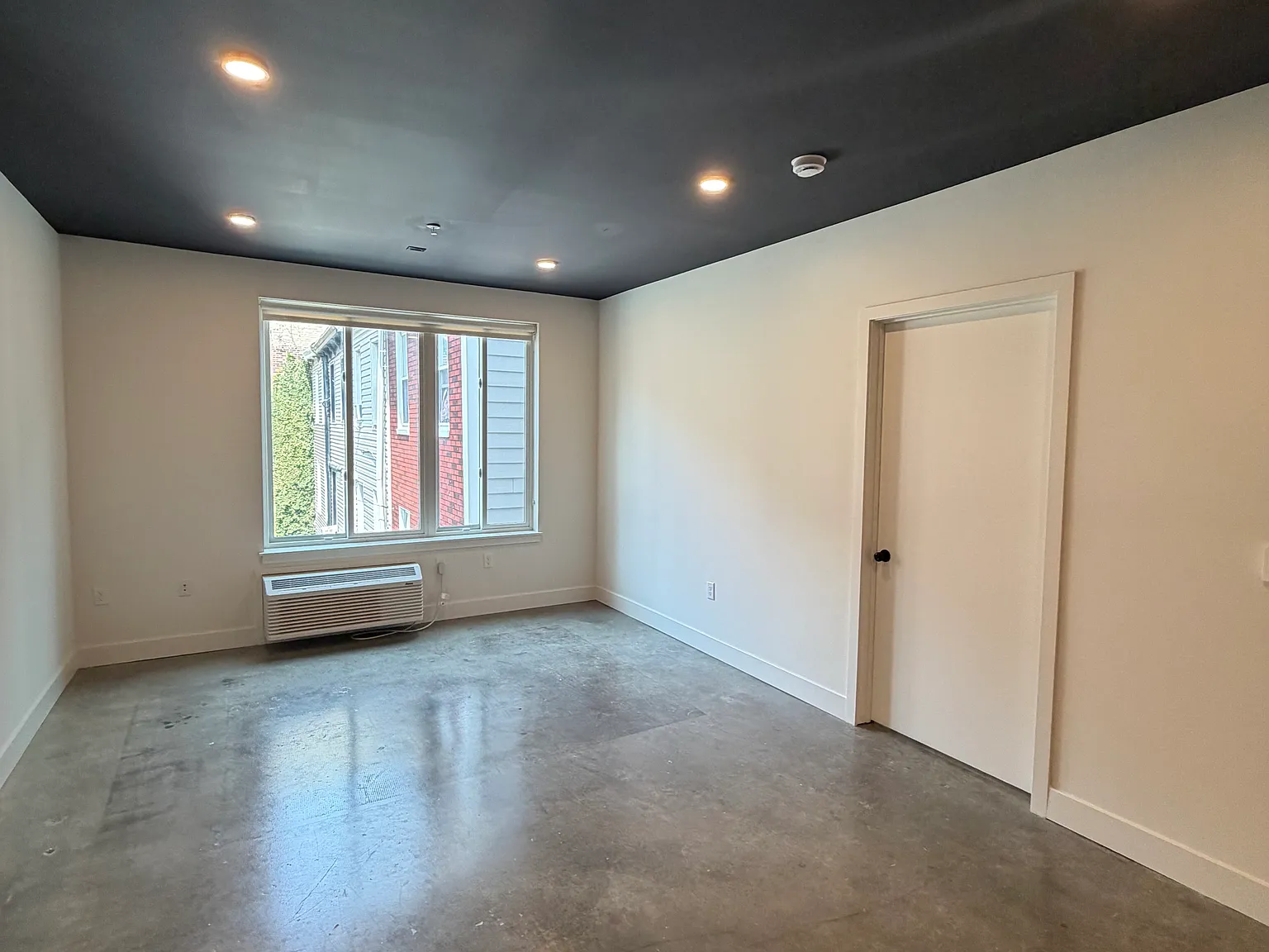 1 bed, 650 sqft, $2,395 — Photo 2