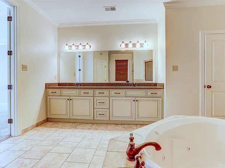 1690 Totty Ln — Photo 25
