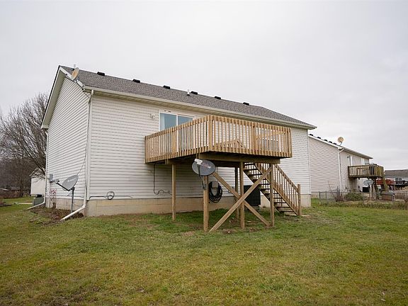 3rd image of 111 S Abby Ln
