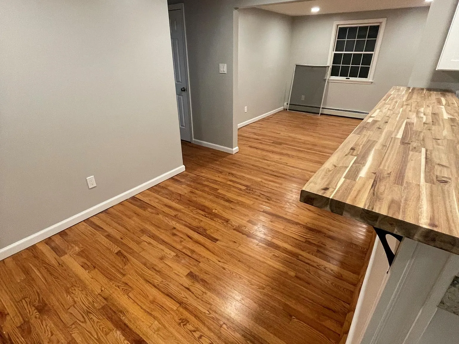 2 bed, 950 sqft, $1,700 — Photo 3