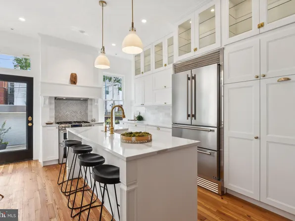 154 U St NW, Washington, DC 20001