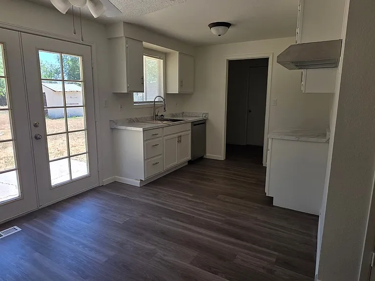 7206 S Ravenswood Way — Photo 2