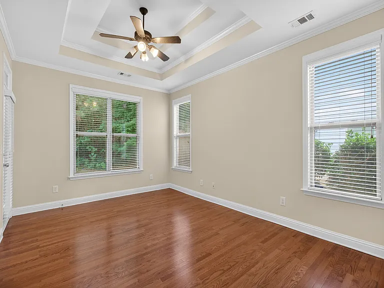 2935 Whitfield Ave — Photo 38