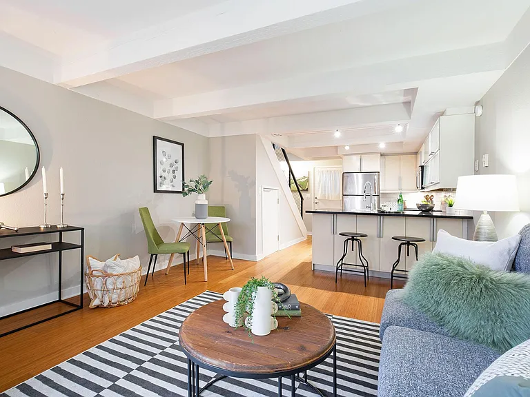 39 Etruria St #2 — Photo 2