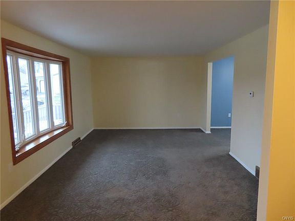 4th image of 8028 Evesborough Dr