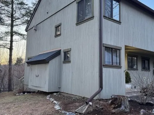 24 Fox Run, Woodbury, CT 06798