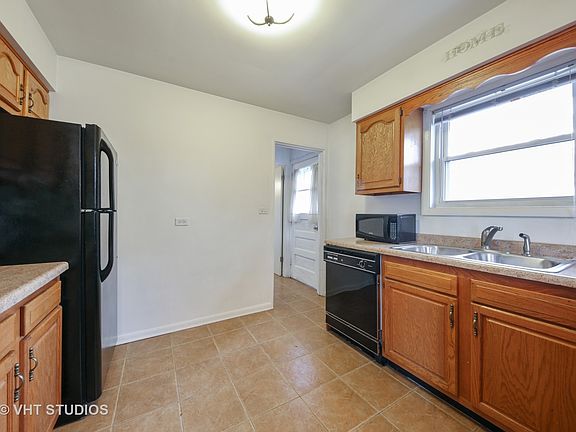 5th image of 204 N Lombard Ave
