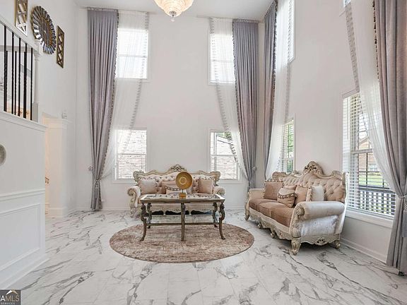 3rd image of 785 Streamview Way