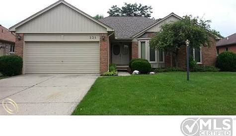 1487 Colony Dr, Rochester Hills, MI 48307, MLS# 20240002734