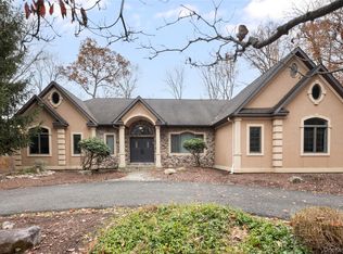 16 S De Baun Avenue, Airmont, NY 10901