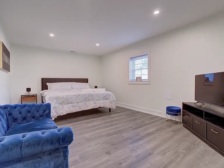 403 Westmoreland Ct — Photo 16