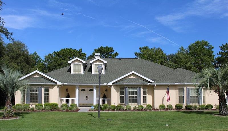 1st image of 10 Black Willow Ct N