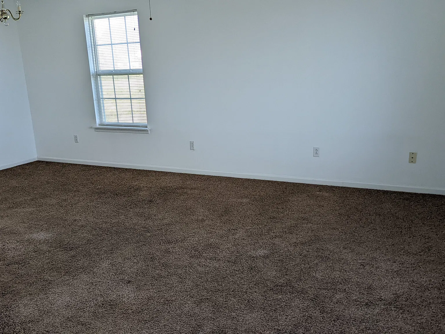 3 bed, 1400 sqft, $1,350 — Photo 3