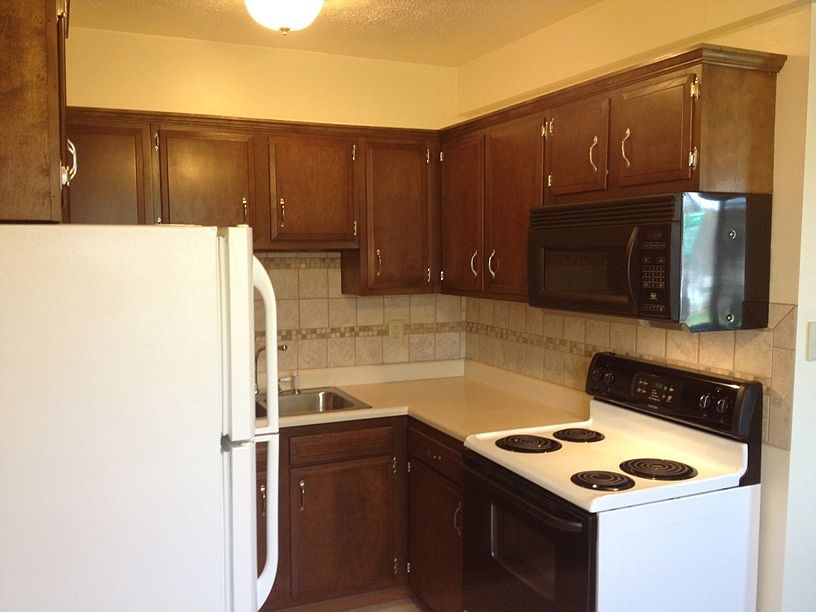 1st image of 301 Hancock Ave APT 3