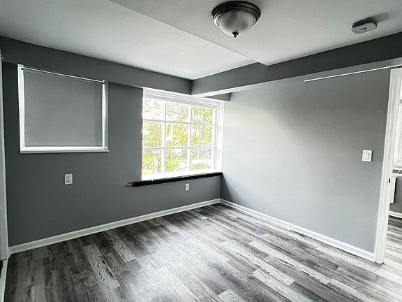 3rd image of 220 Woodland Ave #1