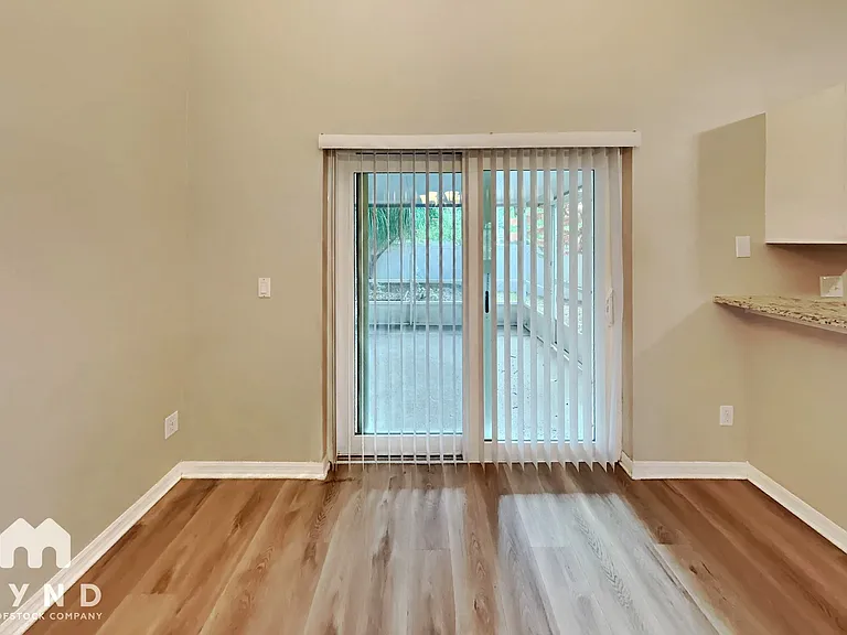 915 River Wind Ave — Photo 5