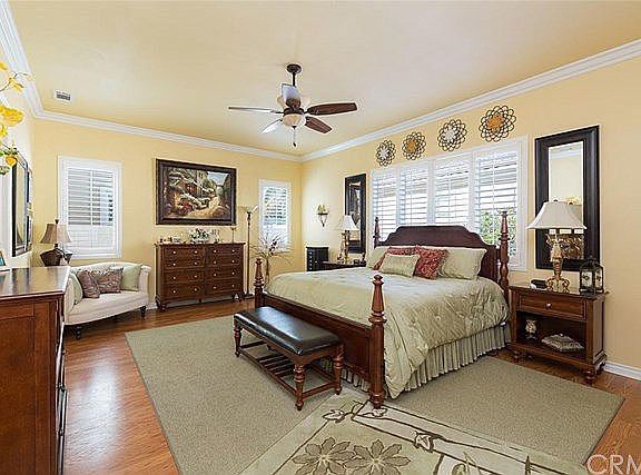 Large Master Bedroom 18'x26'