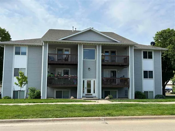 140 Shannon Dr Unit 9, North Liberty, IA 52317