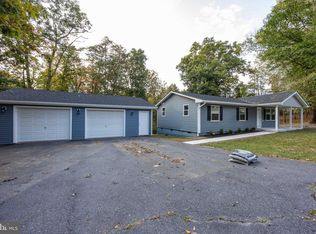 3671 Swinging Bridge Rd, Hedgesville, WV 25427