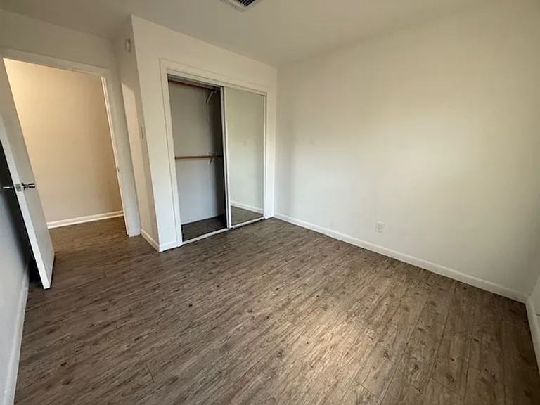 2125 S Willis St — Photo 18