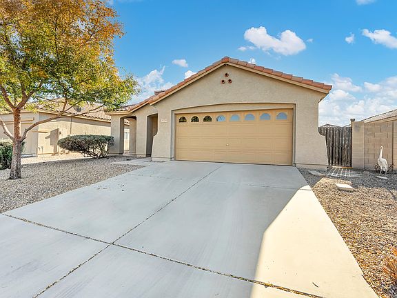 3rd image of 2723 W Hayden Peak Dr