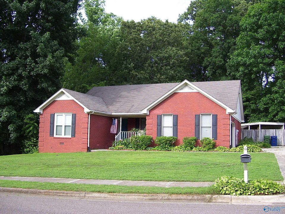 1st image of 211 Arrowfeather Dr NE