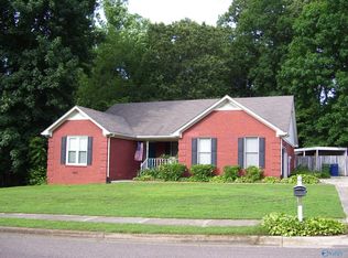 211 Arrowfeather Dr NE, Meridianville, AL 35759