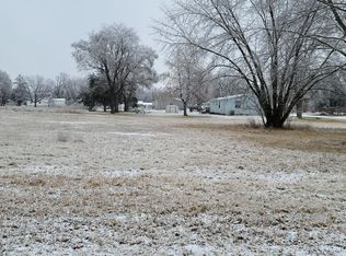 12th Ave SW, Oelwein, IA 50662