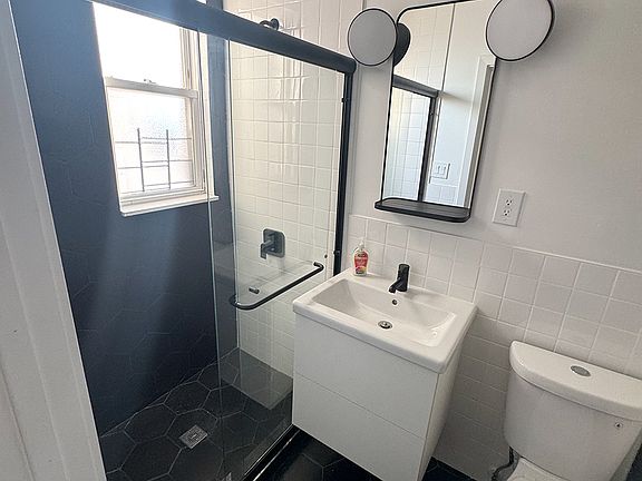 4th image of 803 E 161st St APT 3