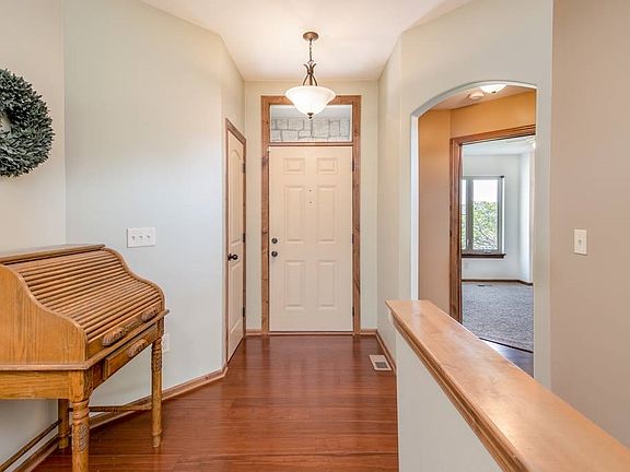 3rd image of 2607 N Woodridge Ct