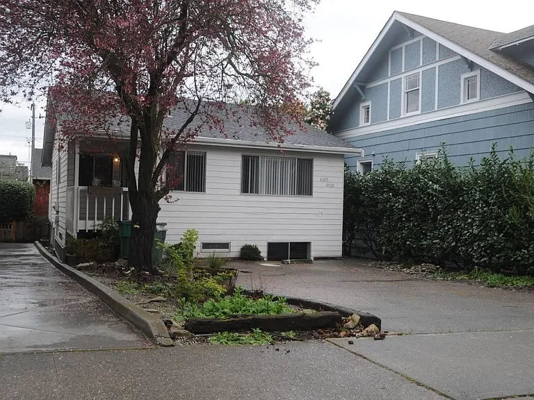 4320 Evanston Ave N — Photo 12