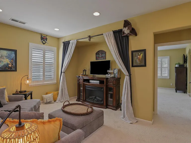 652 W Sombra Way — Photo 14