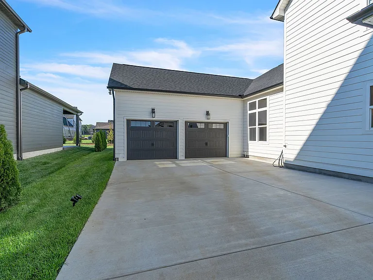 8420 Ashbury Ct — Photo 3