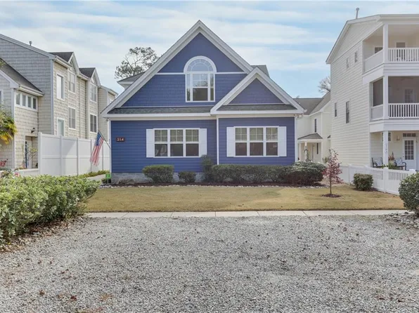 214 79th Street, Virginia Beach, VA 23451