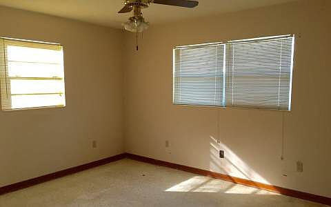 4th image of 202 SW Balboa Pl