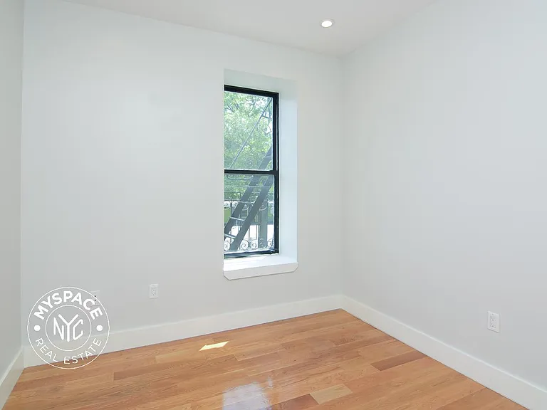 951 Prospect Pl #4R — Photo 6