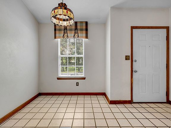 3rd image of 2404 Talco Hills Dr