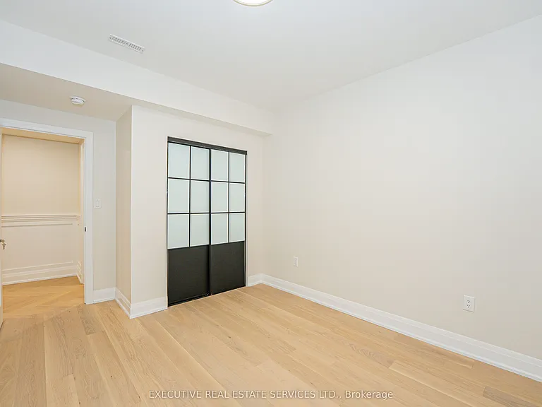 337 Centennial Rd #BASEMENT — Photo 23