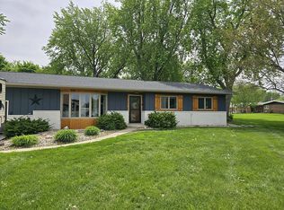 1530 E Park St, Sheldon, IA 51201