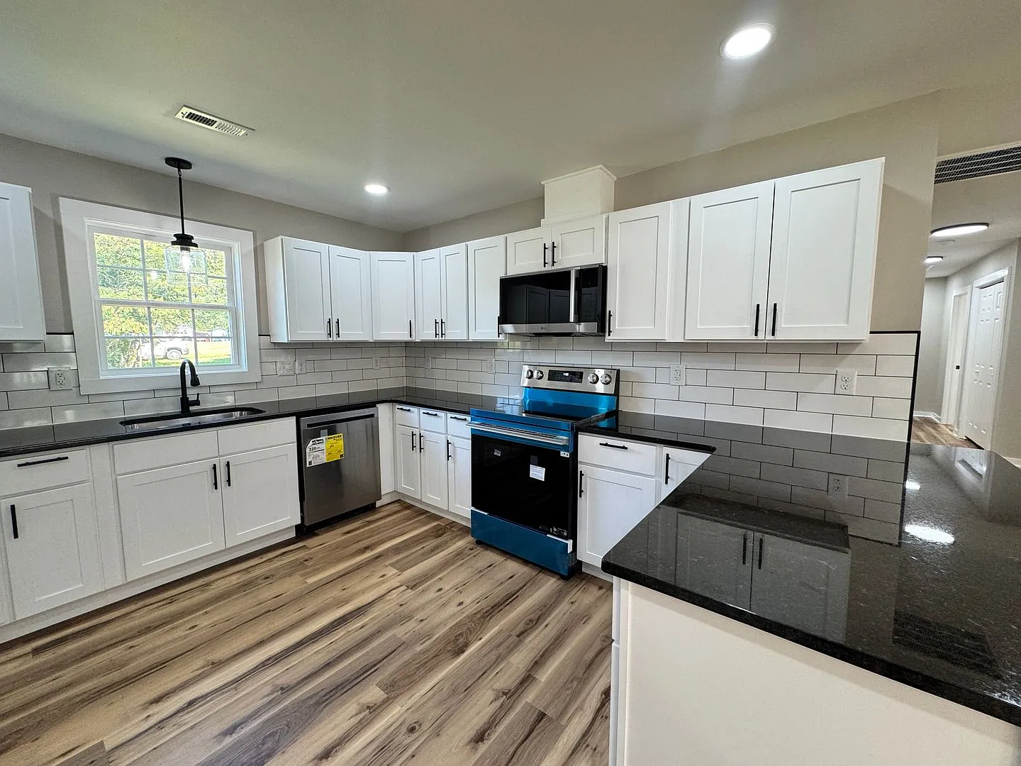 2934 S Stratford Road — Photo 4
