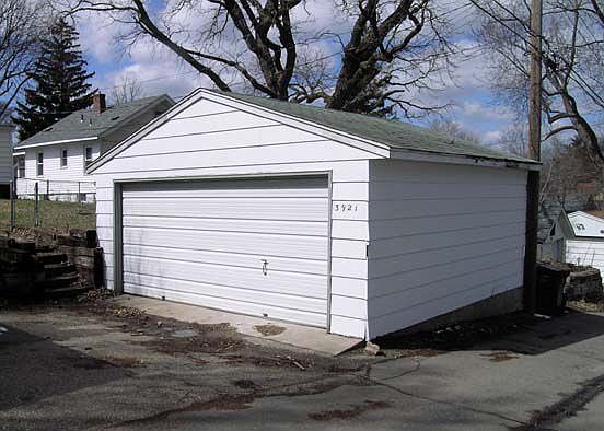 2 car detached garage