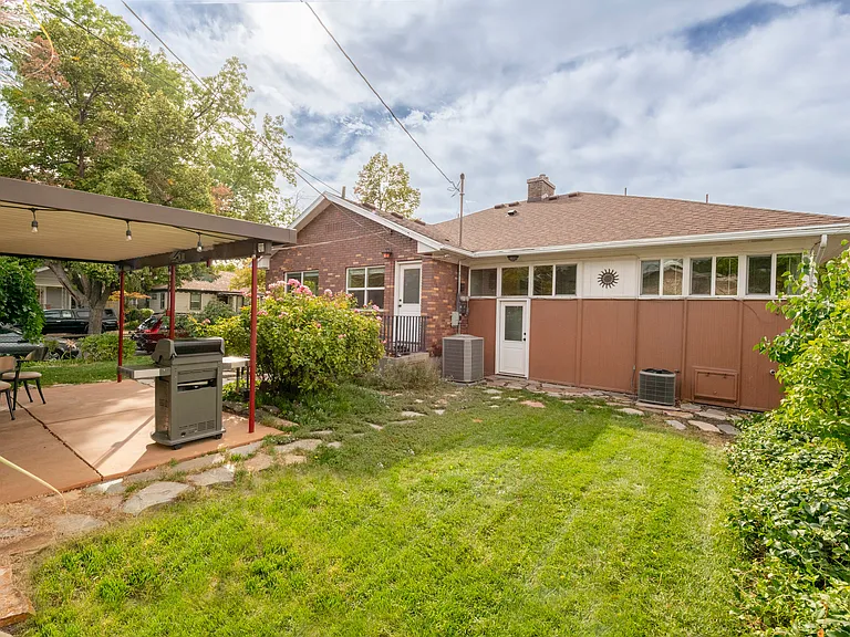 587 E Sherman Ave — Photo 28