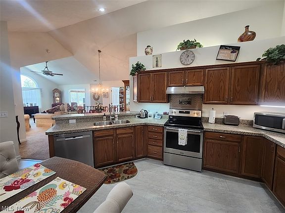 4th image of 5227 Redford Dr